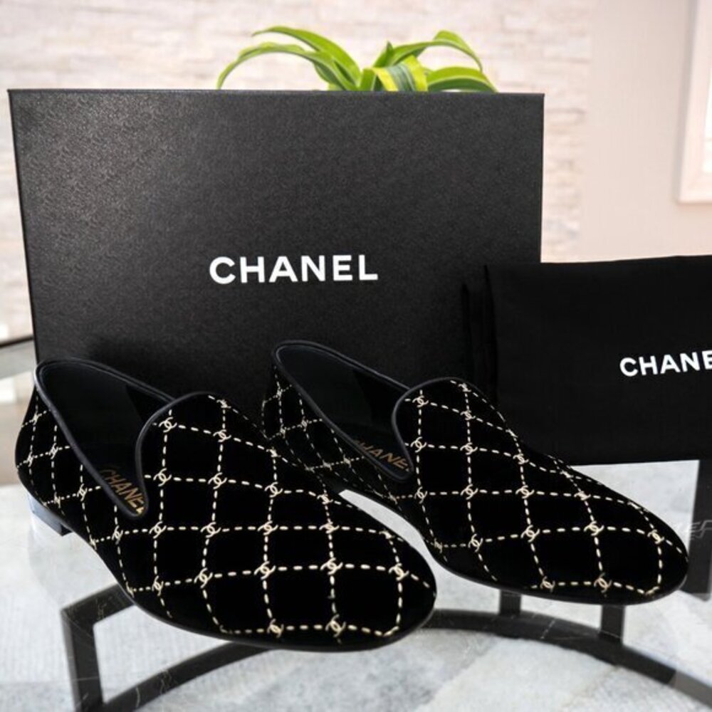 Chanel Black Velvet Diamond CC Patterned Moccasin Loafers | Size 8 | UK 38